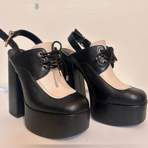 SONDOS FAUX LEATHER CHUNKY SLINGBACK HEELS in Black/Chalk size8/39